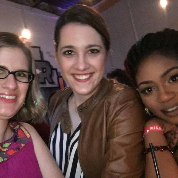 Meet your Posher, Jessica - Picture 1 of 1